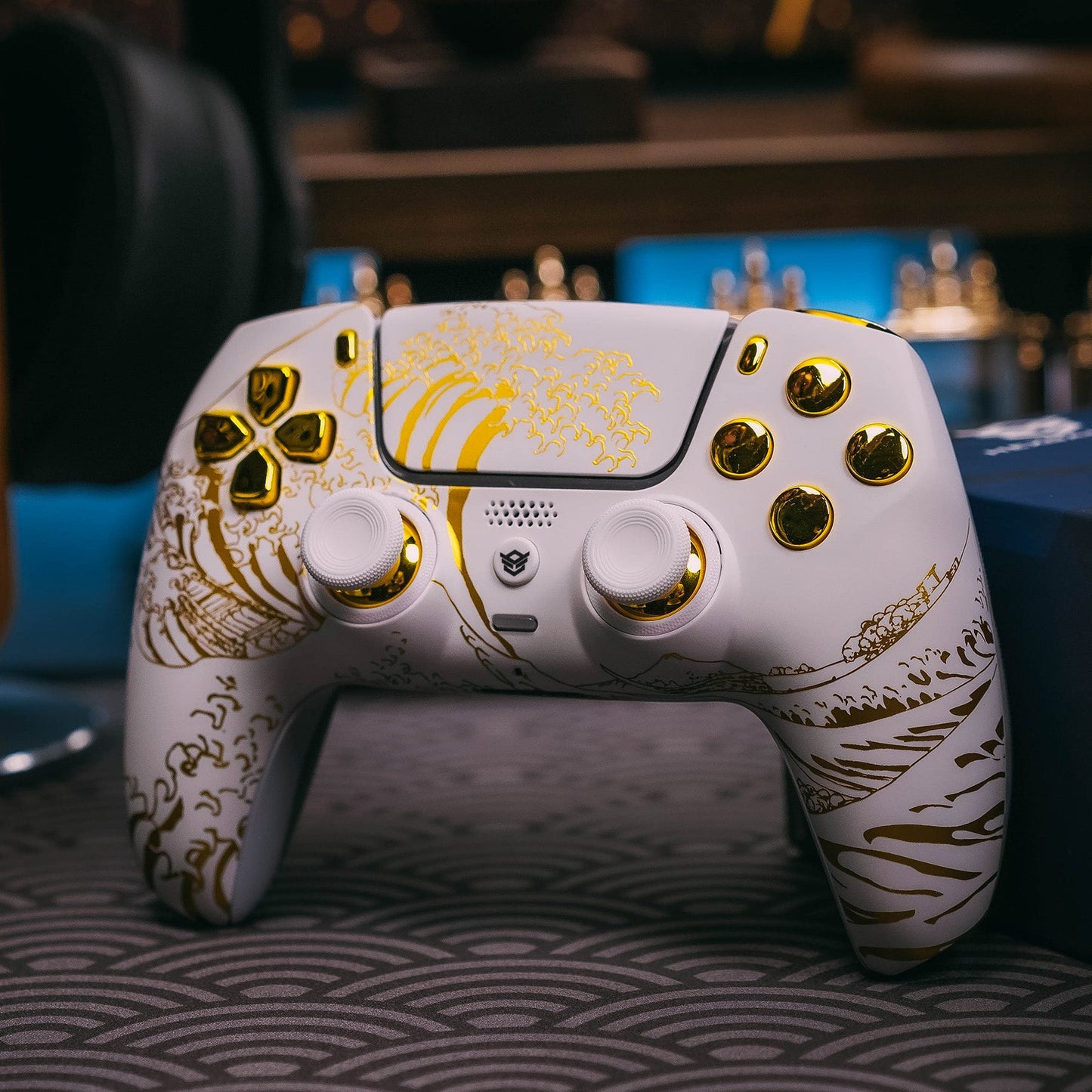 HEXGAMING ULTIMATE Controller for PS5, PC, Mobile - The Great GOLDEN Wave Off Kanagawa - White